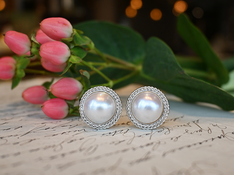 ヴィンテージジュエリーとは アンティークジュエリーと何が違う