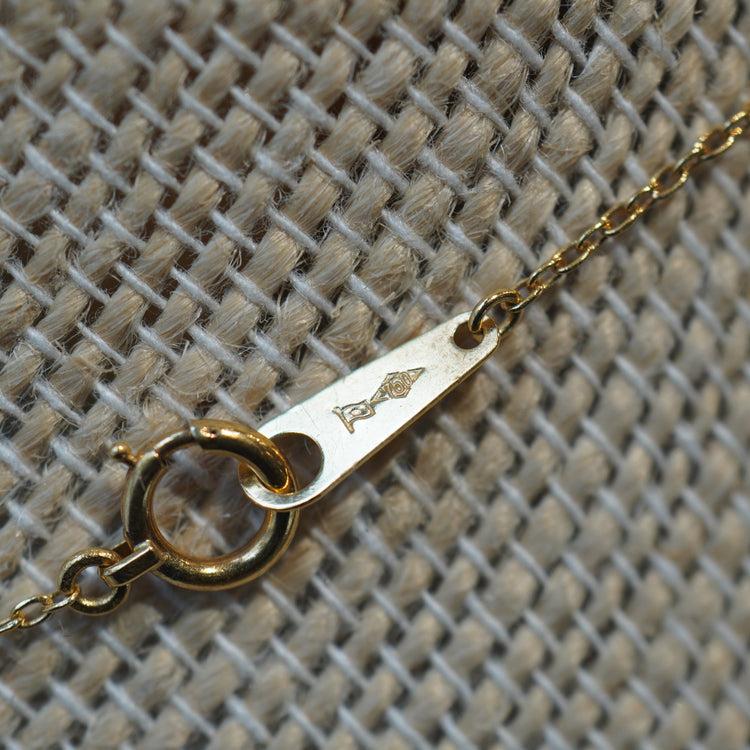 カットボールが可愛く揺れる ゴールドチェーン