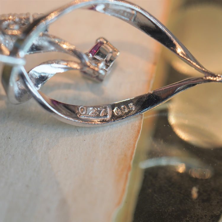 エレガントなルビー トップ