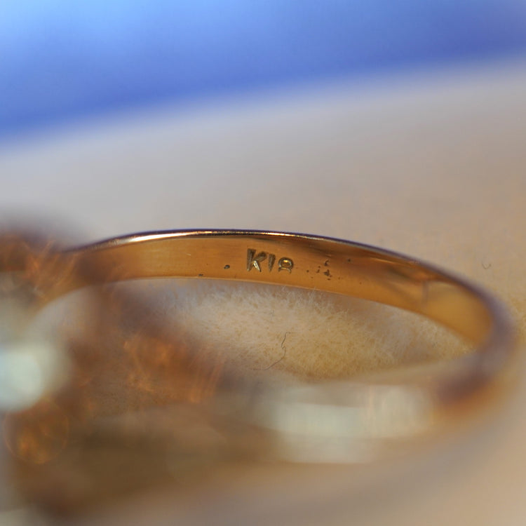 彫りの美しいオパールリング