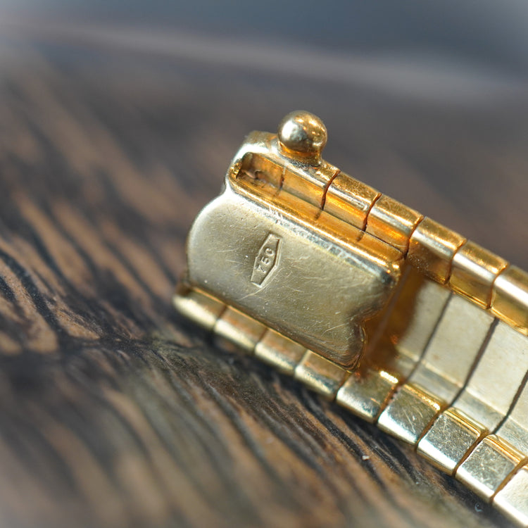 細かな煌きが上品なブレスレット