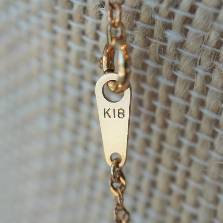 エレガントな スクリューネックレス