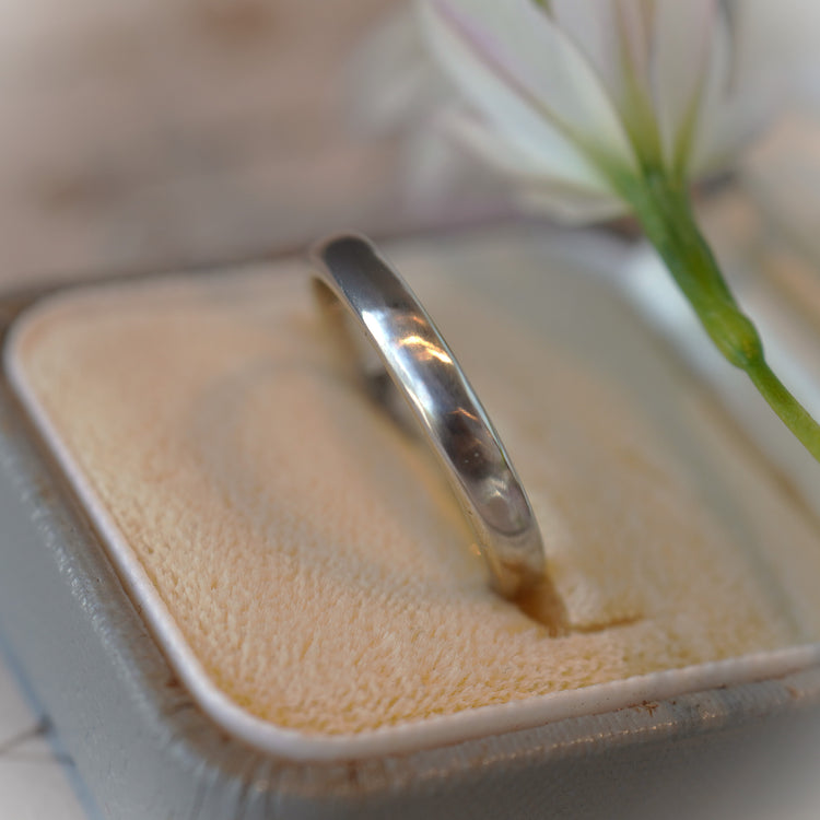 Tiffany シンプルなプラチナリング