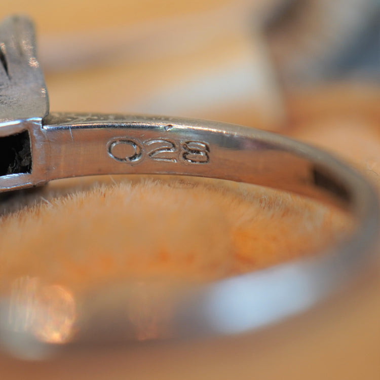 0.28ctダイヤモンド デザインリング