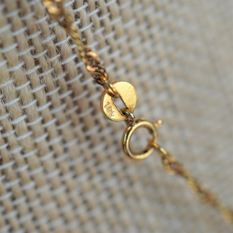 使い勝手の良い スクリューネックレス