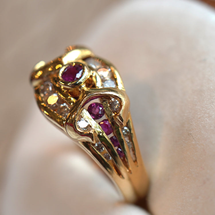 オリエンタルな ルビーデザインリング
