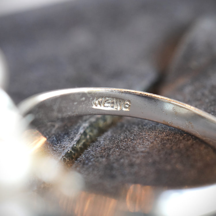 華やかな パールリング