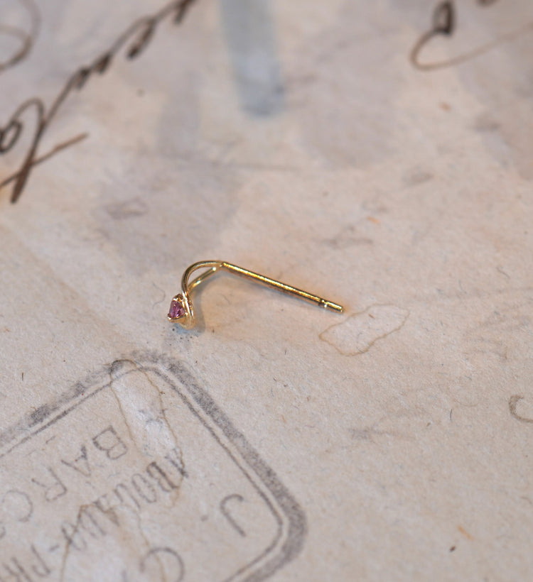 小さなピンクトルマリン ピアス