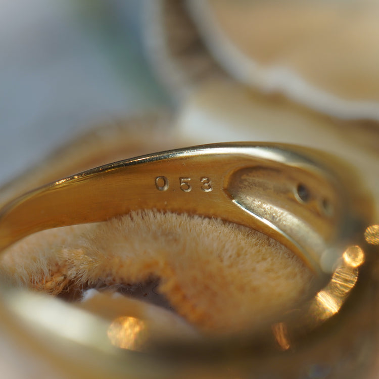 上品なダイヤモンドリング