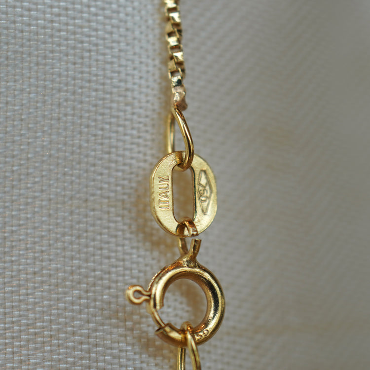 細かな煌きの ベネチアンデザインネックレス