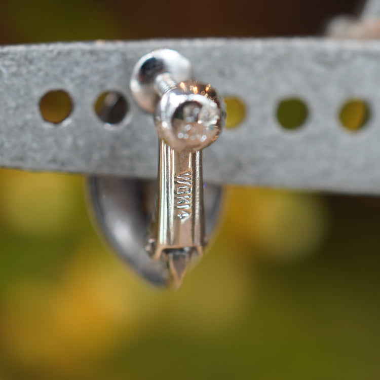 マーキーズカットのサファイアが美しい イヤリング