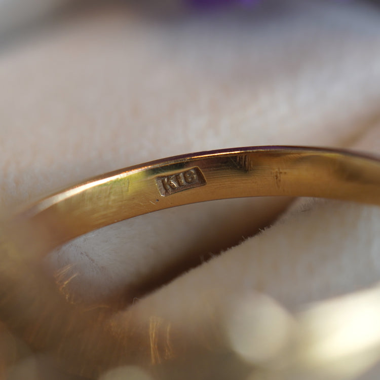 クラシカルなオパールデザインリング