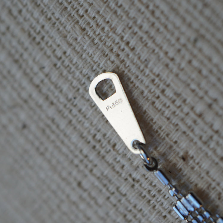 繊細な煌めきの ブレスレット