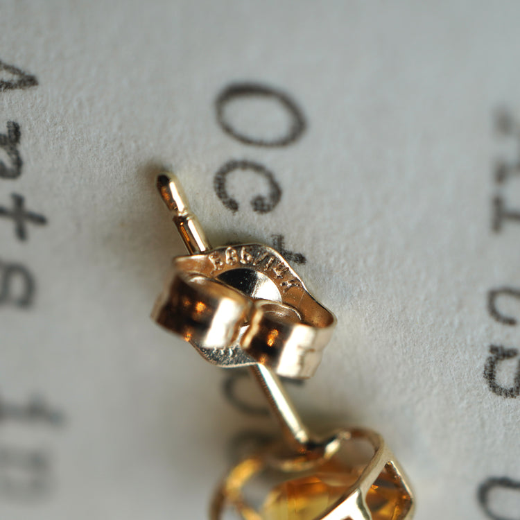 可愛いハート シトリンピアス