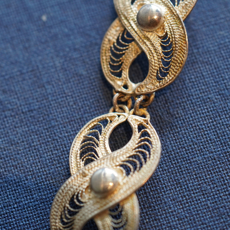 繊細な シルバーブレスレット