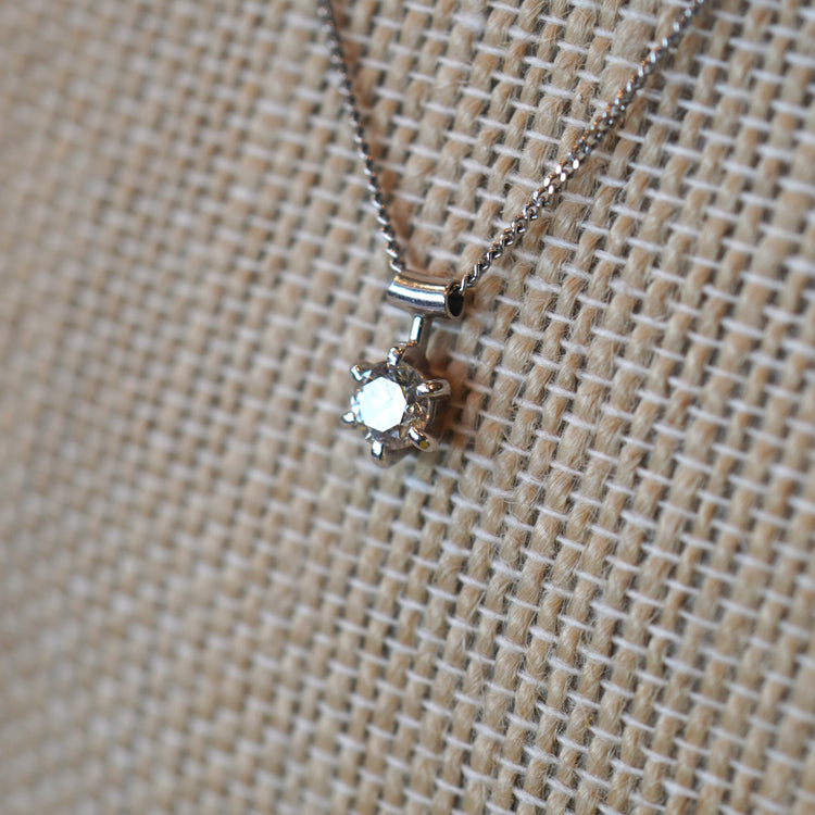 ダイヤモンドトップ ネックレス