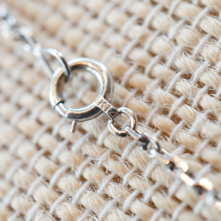 WGロングネックレス