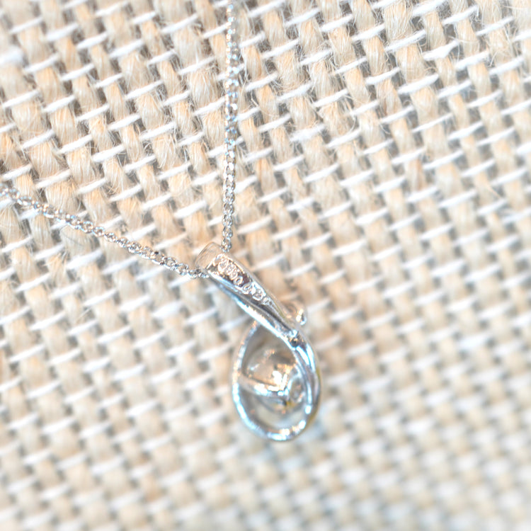 ダイヤモンドトップが美しい ネックレス