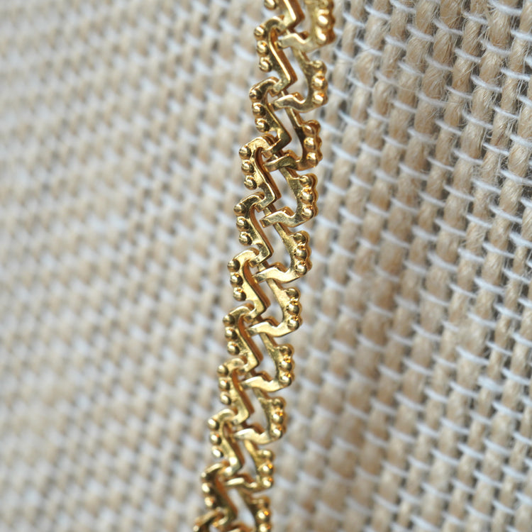 ゴージャスな ゴールドネックレス