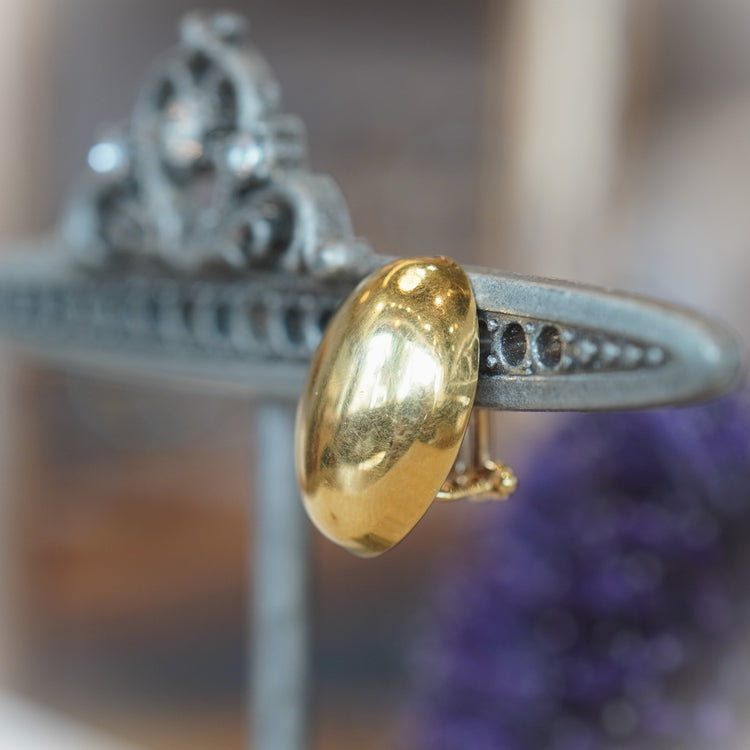 モードな ゴールドイヤリング