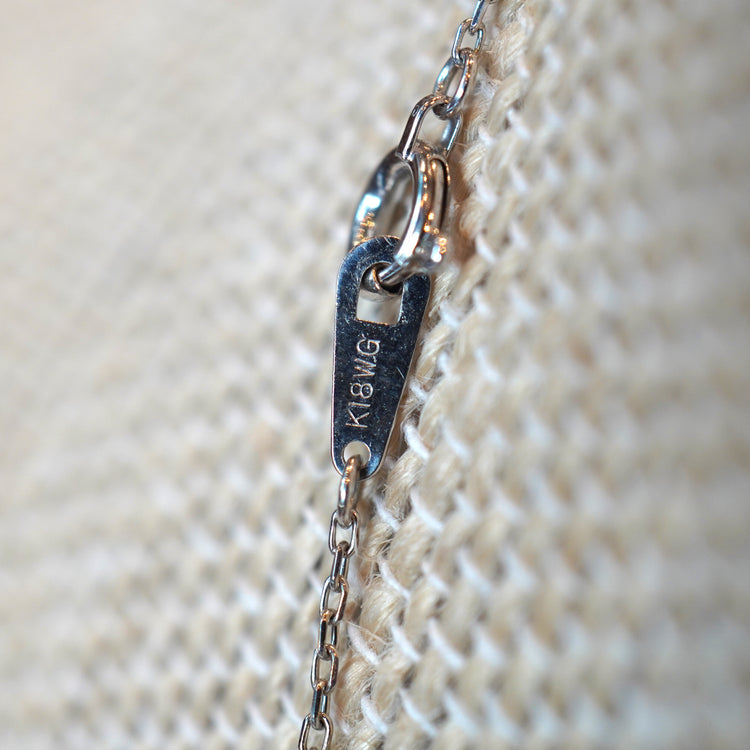 一粒石の可愛らしい ネックレス