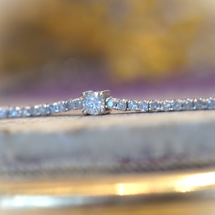 煌くダイヤモンドブレスレット