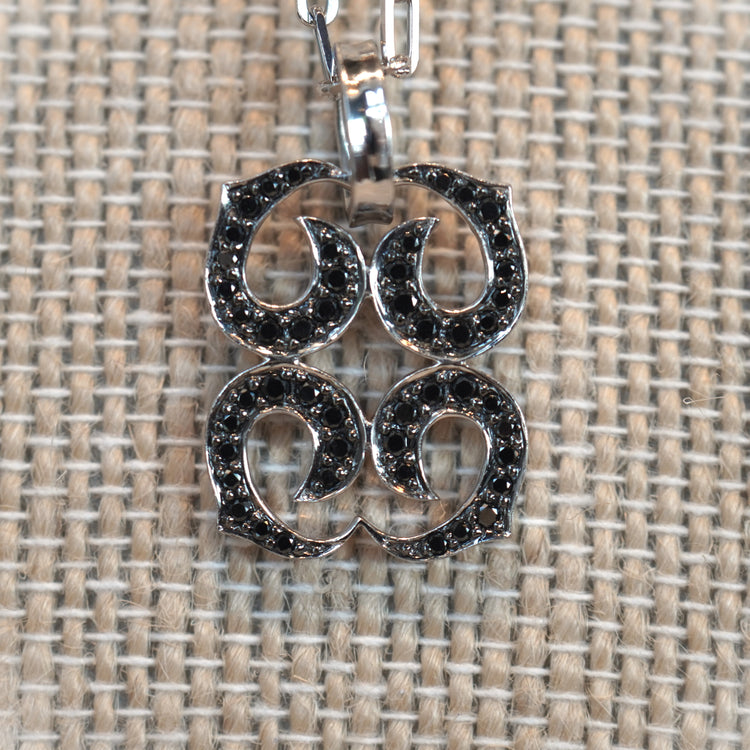 RUGIADA ブラックダイヤモンドトップ ネックレス