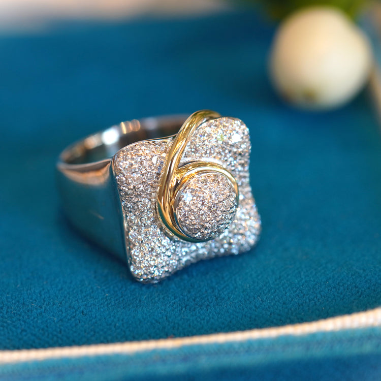 ゴージャスな メレダイヤモンドリング