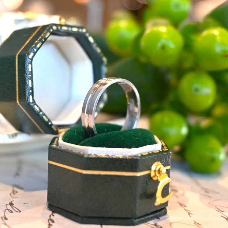 シンプルなラインリング