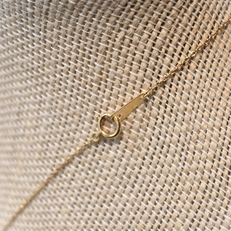 カットボールが可愛く揺れる ゴールドチェーン