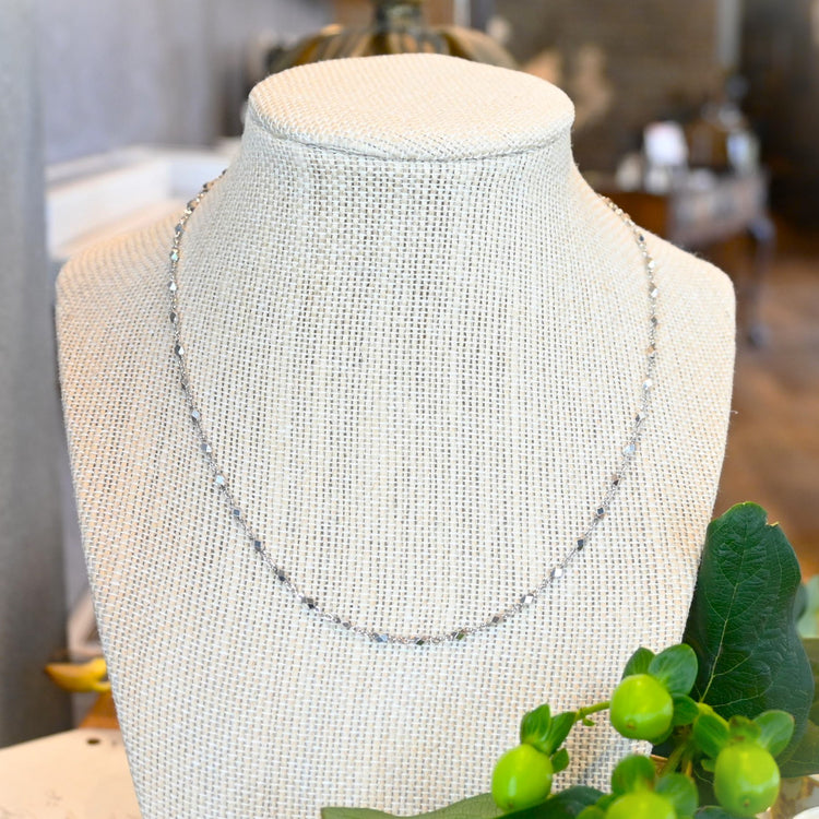 カットボールが美しい プラチナネックレス