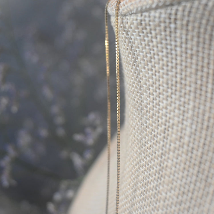 華奢で繊細な輝きの ベネチアンチェーン