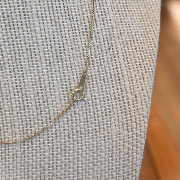 華奢で繊細な輝きの ベネチアンチェーン