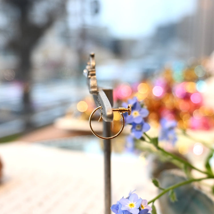 小さなフープイヤリング