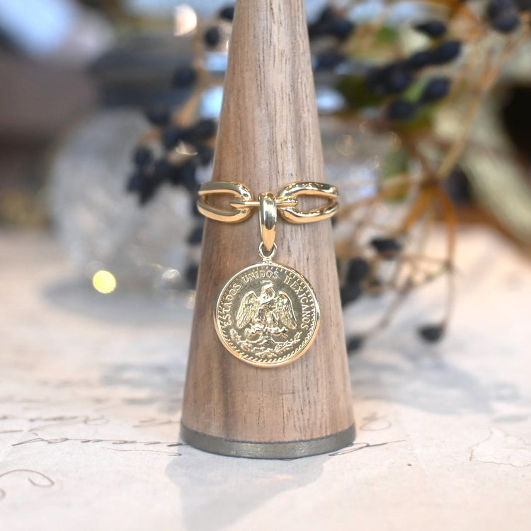 揺れるコインが可愛い リング