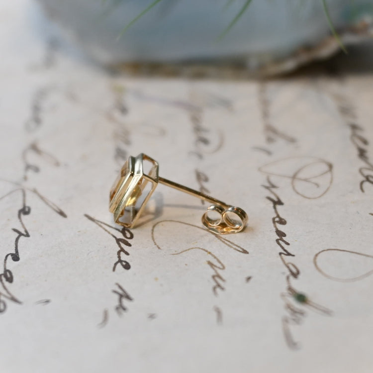 スクエア シトリンピアス