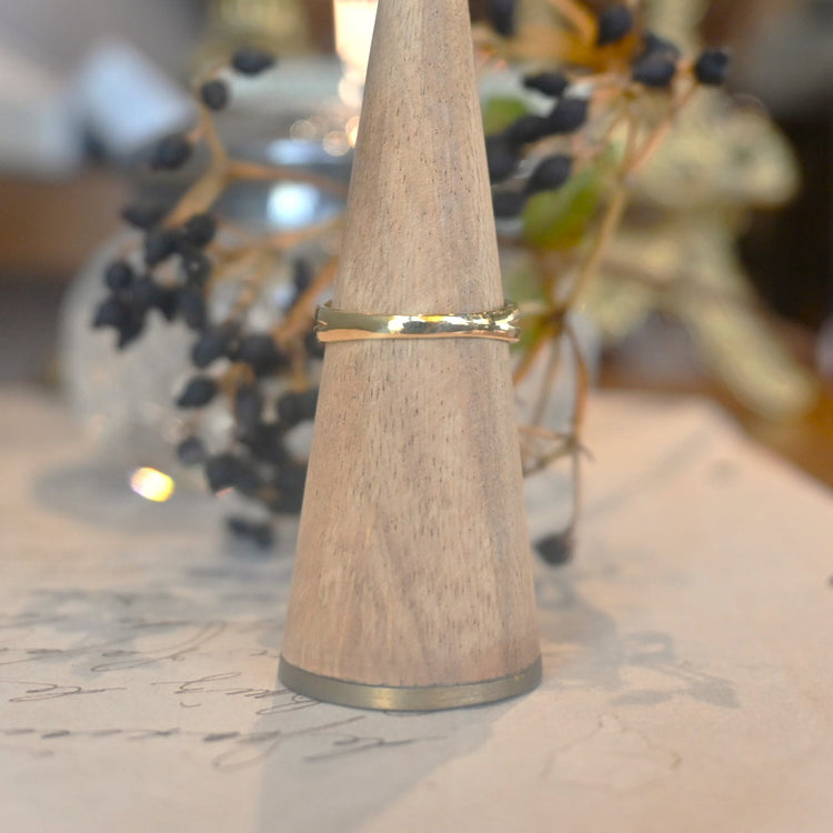 揺れるコインが可愛い リング