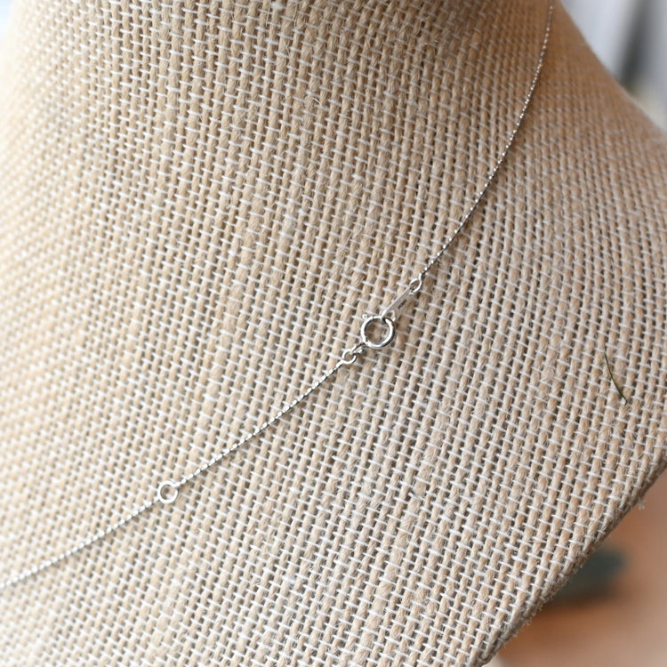 一粒ダイヤモンドが美しい ネックレス