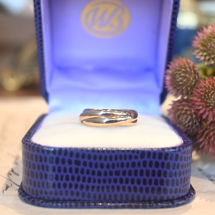 シンプルな 3連リング