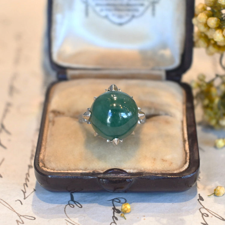個性的な 翡翠リング