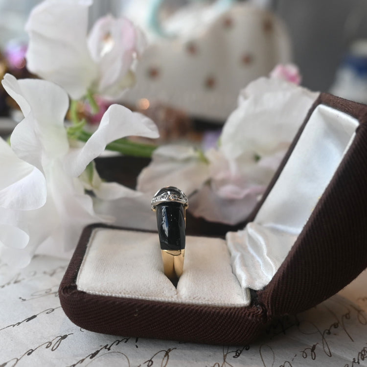 シックな オニキスデザインリング