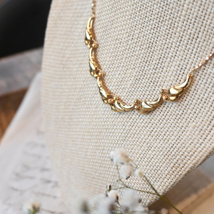 エレガントな デザインネックレス