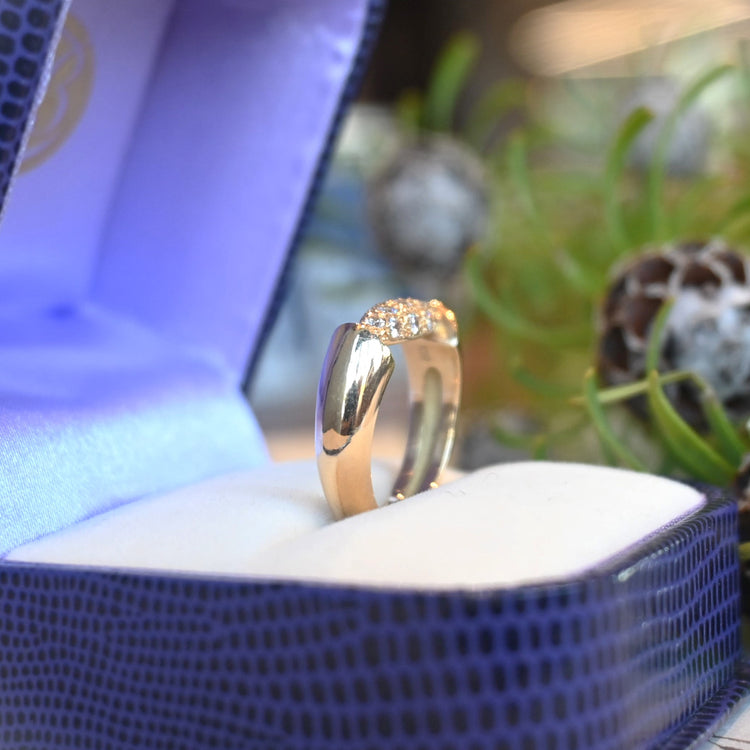 繊細な煌めきの ダイヤモンドリング