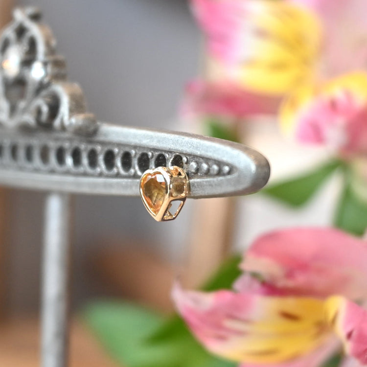 可愛いハート シトリンピアス