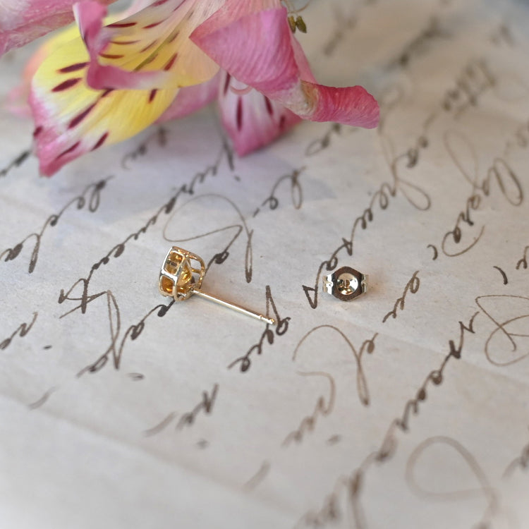 可愛いハート シトリンピアス