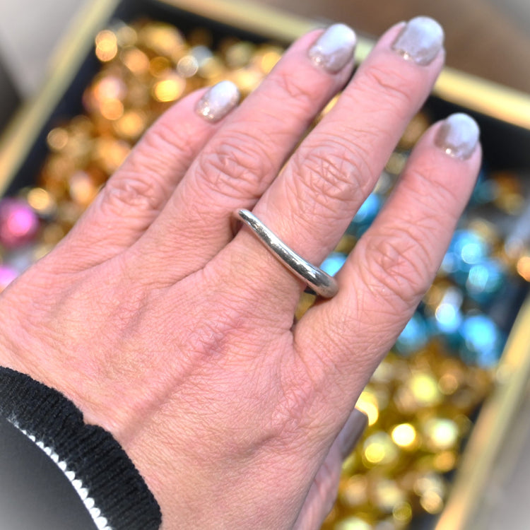 ジョージジェンセン(GEORG JENSEN)スタイリッシュな リング