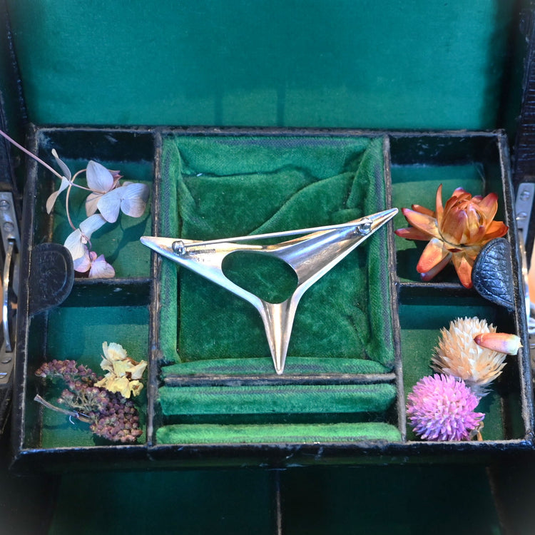 ジョージジェンセン(GEORG JENSEN)シルバーブローチ