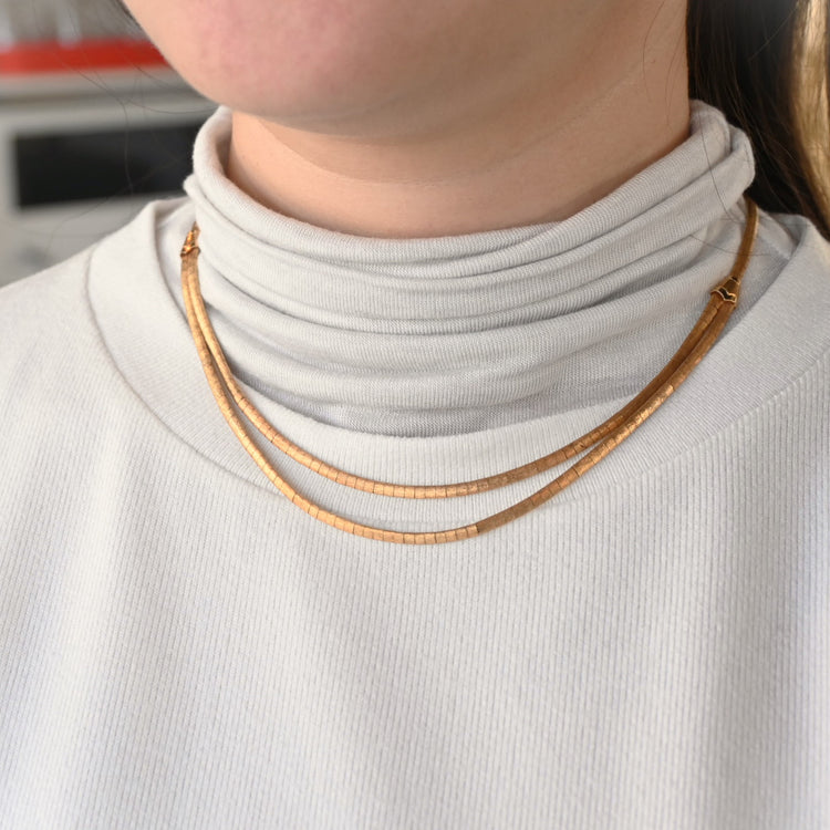 UNOAERRE 両面使えるシックなデザインネックレス