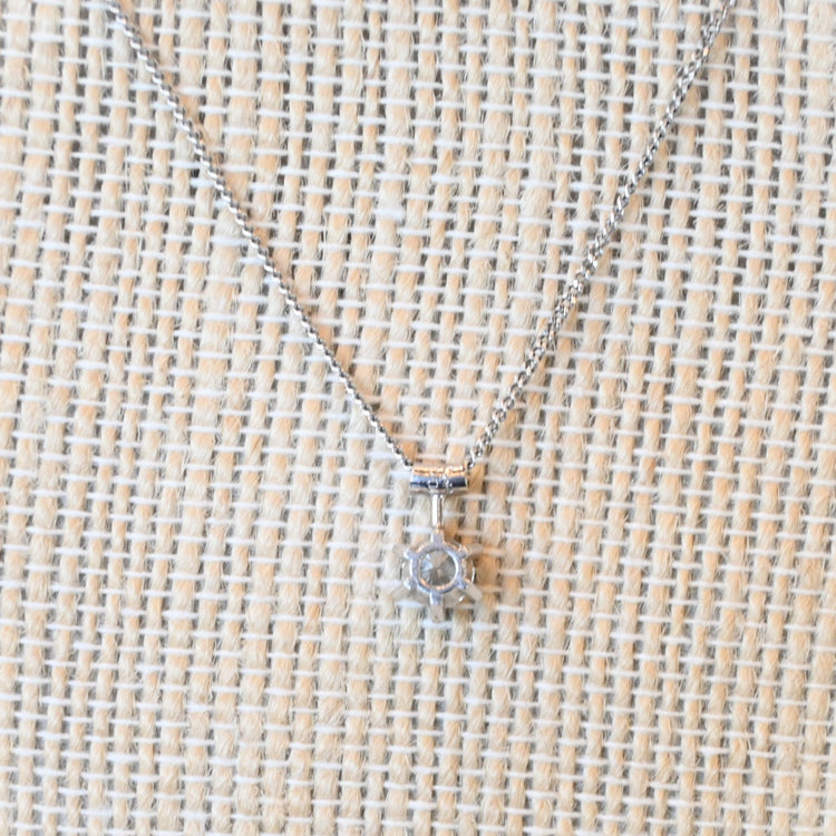 ダイヤモンドトップ ネックレス