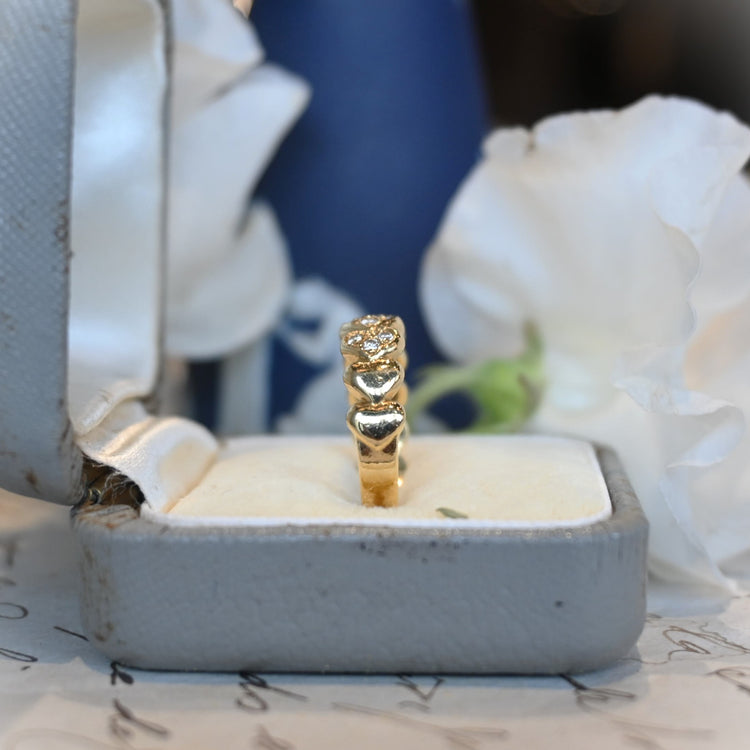 ハートが可愛い ダイヤモンドデザインリング